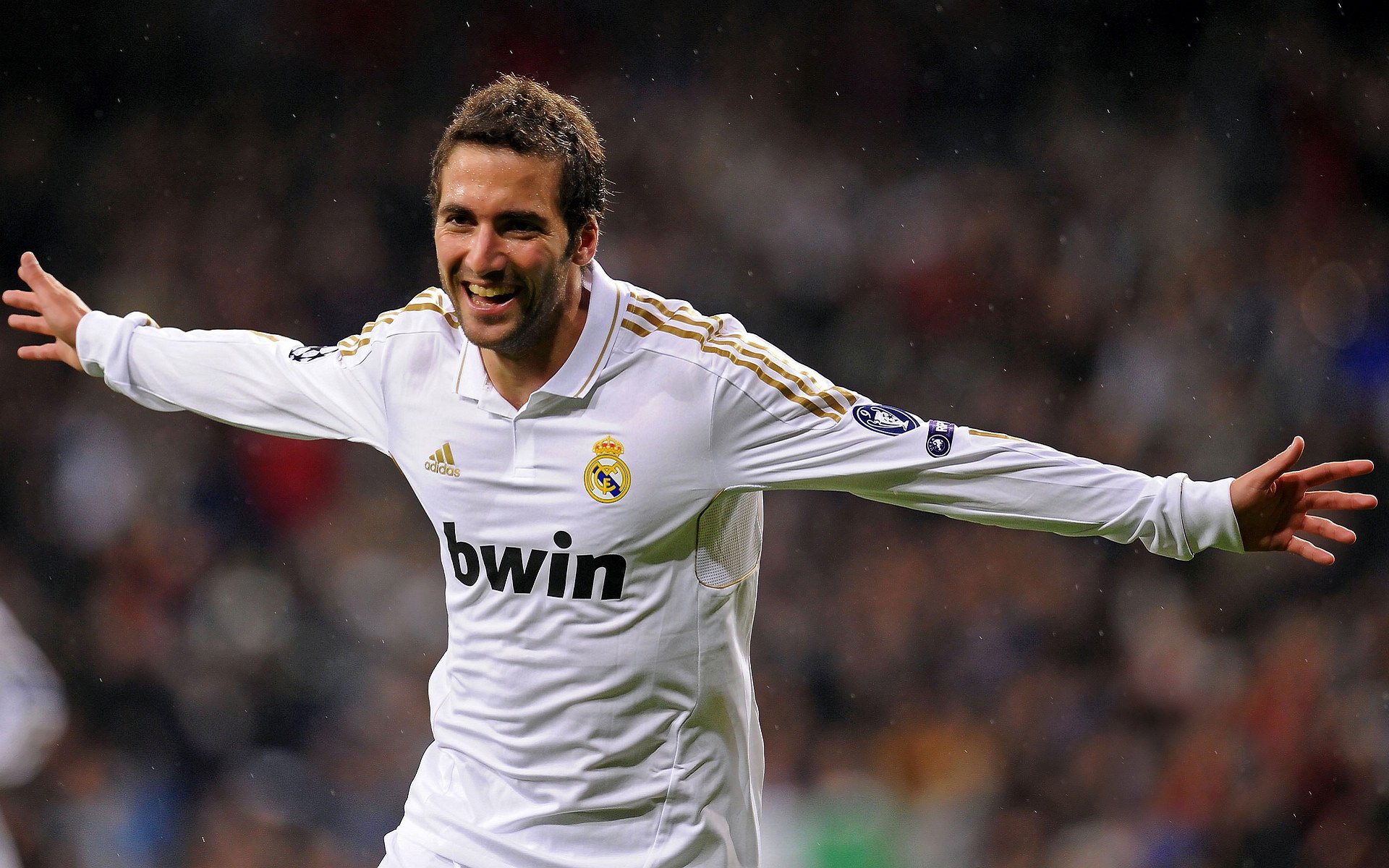 地方篮球明星带动区域球迷群体不断扩大,篮球明星 受欢迎